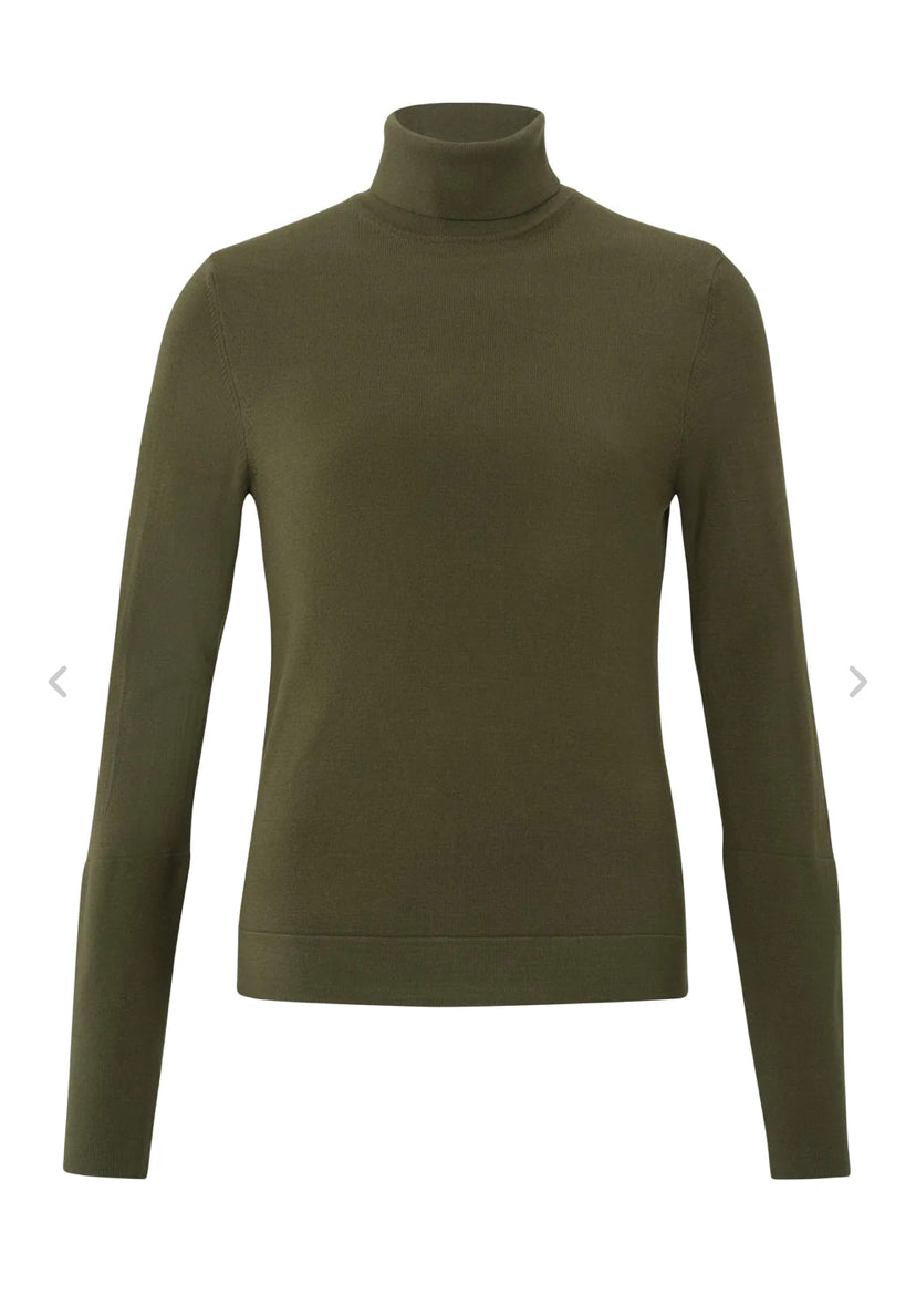 Buttoned Cuff Turtleneck
