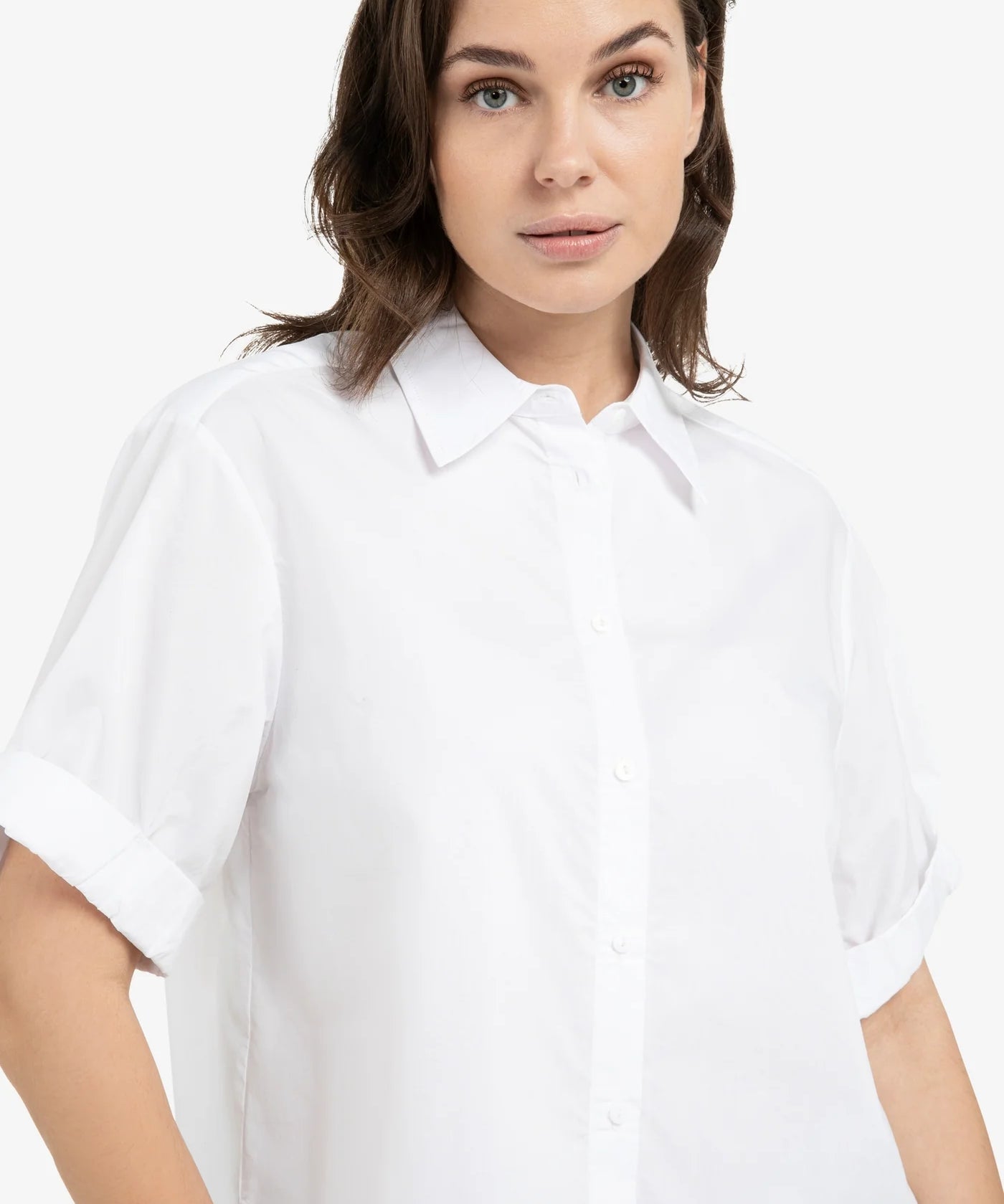 Blouse w/short rolled sleeve