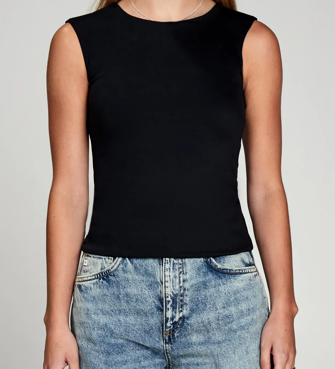 Body Hug Muscle Tank