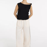 Sleeveless top w/twist shoulder
